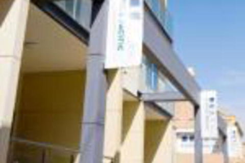 Glenelg Pacific Apartments - NT Tourism 0