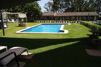 Old Maitland Inn - NT Tourism 0