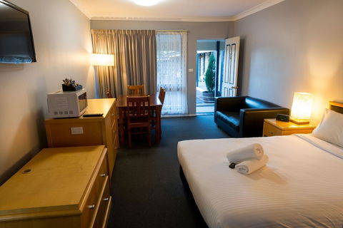 Old Maitland Inn - NT Tourism 3