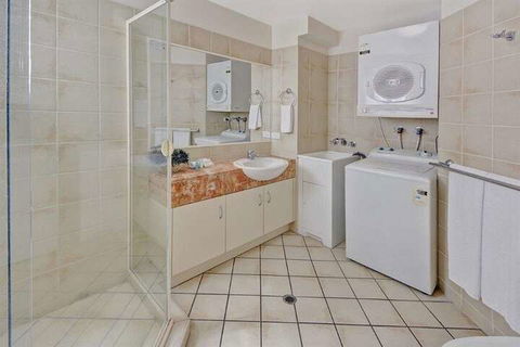 Raffles Mooloolaba - Accommodation NT 6