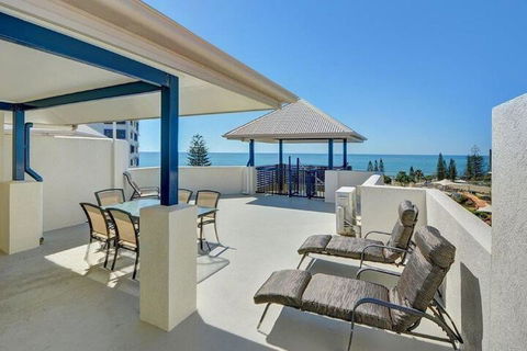 Raffles Mooloolaba - Accommodation NT 7