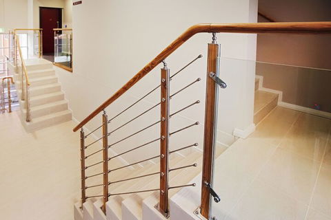 Charlestown Executive Apartments - Accommodation NT 4