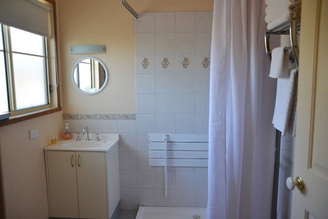 Avoca Cottages - Accommodation NT 7