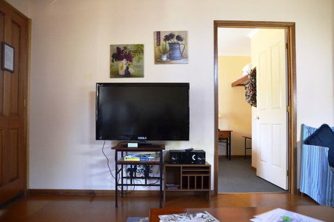 Avoca Cottages - Accommodation NT 6