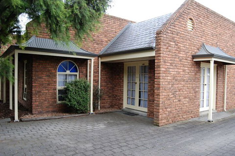 Arkana Motor Inn & Terrace Apartments - Accommodation NT 1