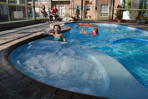 Arkana Motor Inn & Terrace Apartments - Accommodation NT 3