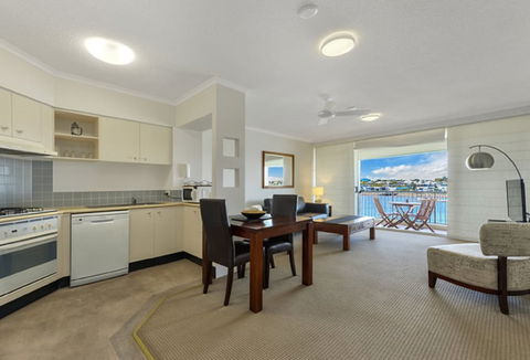 Goldsborough Place Apartments - NT Tourism 5