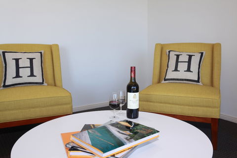 H Boutique Hotel - Accommodation NT 2