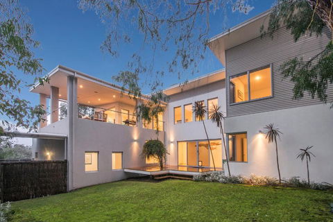 Calm Waters - Accommodation NT 2