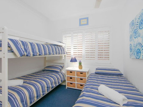 Avalon 1 Overlooking Beautiful Convent Beach - Accommodation NT 2