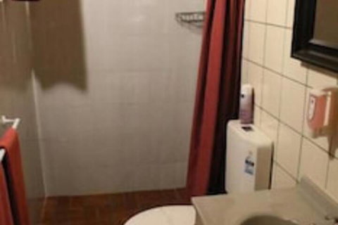 The Underground Motel - Accommodation NT 4