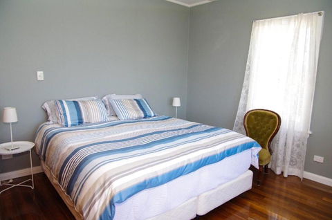 Awesome View 4 View Street - Accommodation NT 6