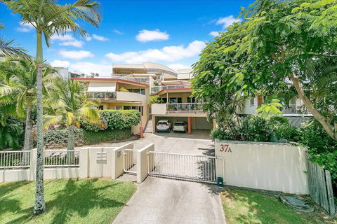 Redcliffe Peninsula Penthouse - NT Tourism 4