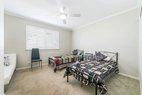 Redcliffe Peninsula Penthouse - NT Tourism 6