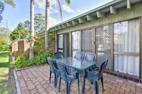 Gowrie Avenue Bay Parklands Townhouse 04 2 - NT Tourism 7