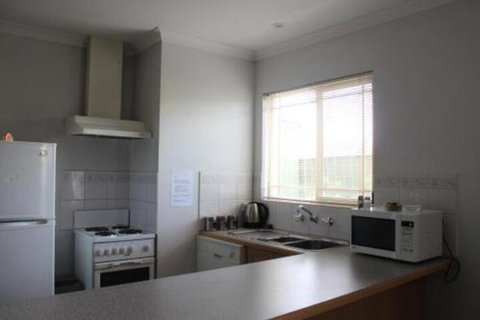 Golden Rivers Holiday Apartments - Accommodation NT 3