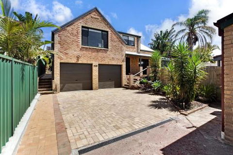 Salt Wood Cabin Style Retreat - NT Tourism 1