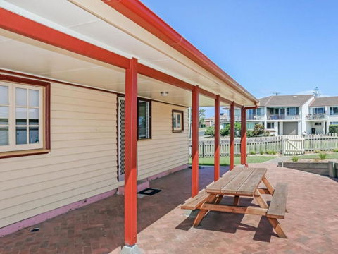 Yamba Pilot Cottage 1 Pets Welcome Close To Beach - Accommodation NT 6