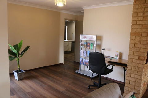 Cozy Stay At Kearsley - NT Tourism 4