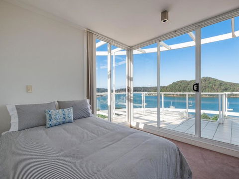 Penthouse 707 4 Bedroom Oceanview Penthouse - Accommodation NT 2