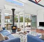 The Boathouse comfortable beachfront home - NT Tourism
