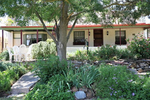 Ayers Burra - Accommodation NT 1