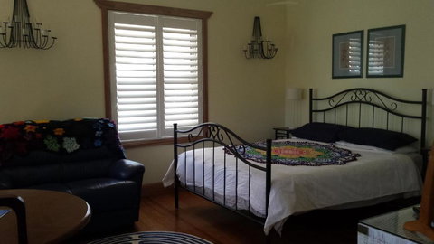 Stringybark Hills Retreat - Accommodation NT 1