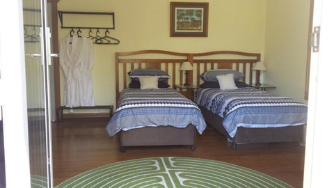 Stringybark Hills Retreat - Accommodation NT 4