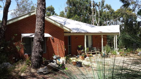 Stringybark Hills Retreat - Accommodation NT 6