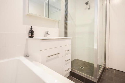 Eagle Bay Beach House - NT Tourism 5