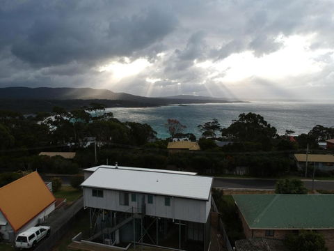 GRANITE BEACH HOUSE At Bay Of Fires - Accommodation NT 1