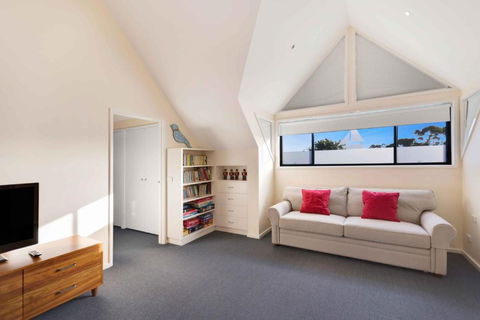 The Loft Waterfront With Private Pool - NT Tourism 2