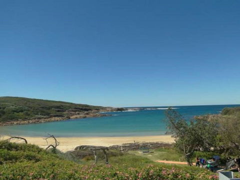 Ultimate Beach House 19a Graham Street Views Peace & Quiet - NT Tourism 3