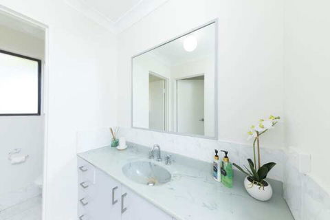 Renas Court Unit 8 - Accommodation NT 4