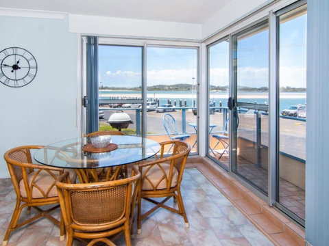 Fairholme 8 Perfect Lakefront Position - Accommodation NT 5