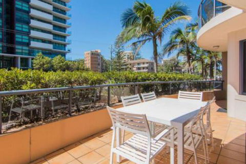 Millennium 102 With Pool In Complex - Accommodation NT 0