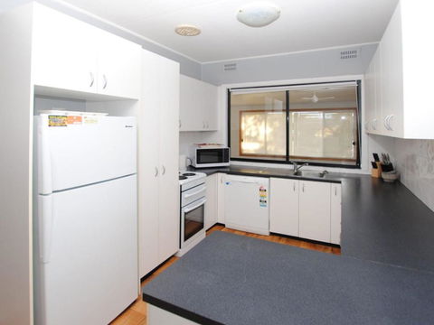 59 Wharf Street Opposite Bowling Club - Accommodation NT 6