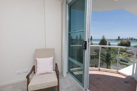 Mirage Unit 502 6 8 Manning Street - Accommodation NT 2