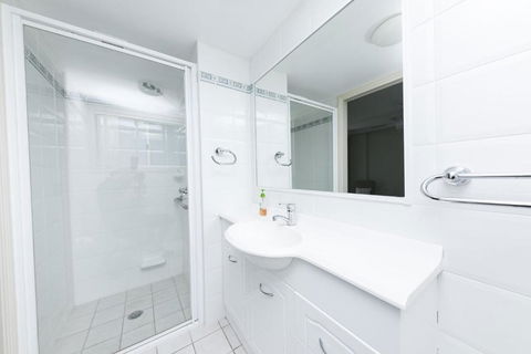 Mirage Unit 502 6 8 Manning Street - Accommodation NT 3