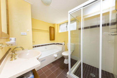 Camelot Unit 06 - Accommodation NT 2
