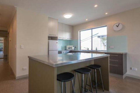 Wilson Ave Unit 2 13 Wilson Ave - Accommodation NT 4