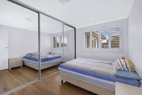 Blue Summer House - NT Tourism 6