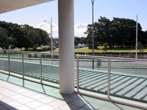 The Reef 103 Lakeside! - Accommodation NT 3
