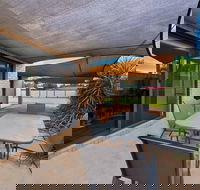 Bundalong on Clarke St - Accommodation NT