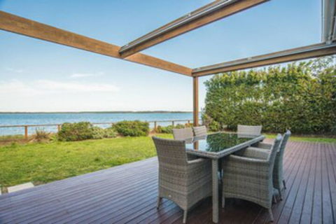 Ultimate Sandringham Beach Front Luxury House - NT Tourism 0