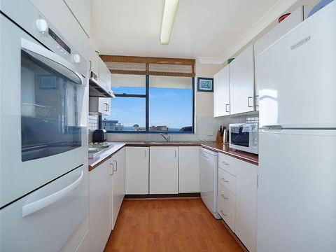 St Tropez Unit 39 The Entrance NSW - NT Tourism 5