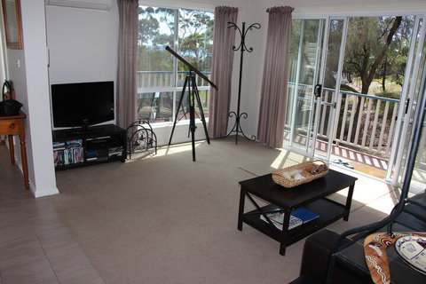 Front Row Beachfront - Accommodation NT 2