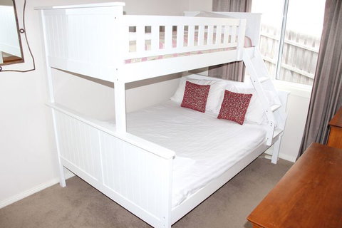 Front Row Beachfront - Accommodation NT 3