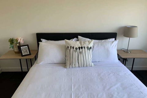 Delicate Bundoora Townhouse 10 - NT Tourism 6