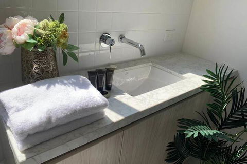 Delicate Bundoora Townhouse 10 - NT Tourism 3